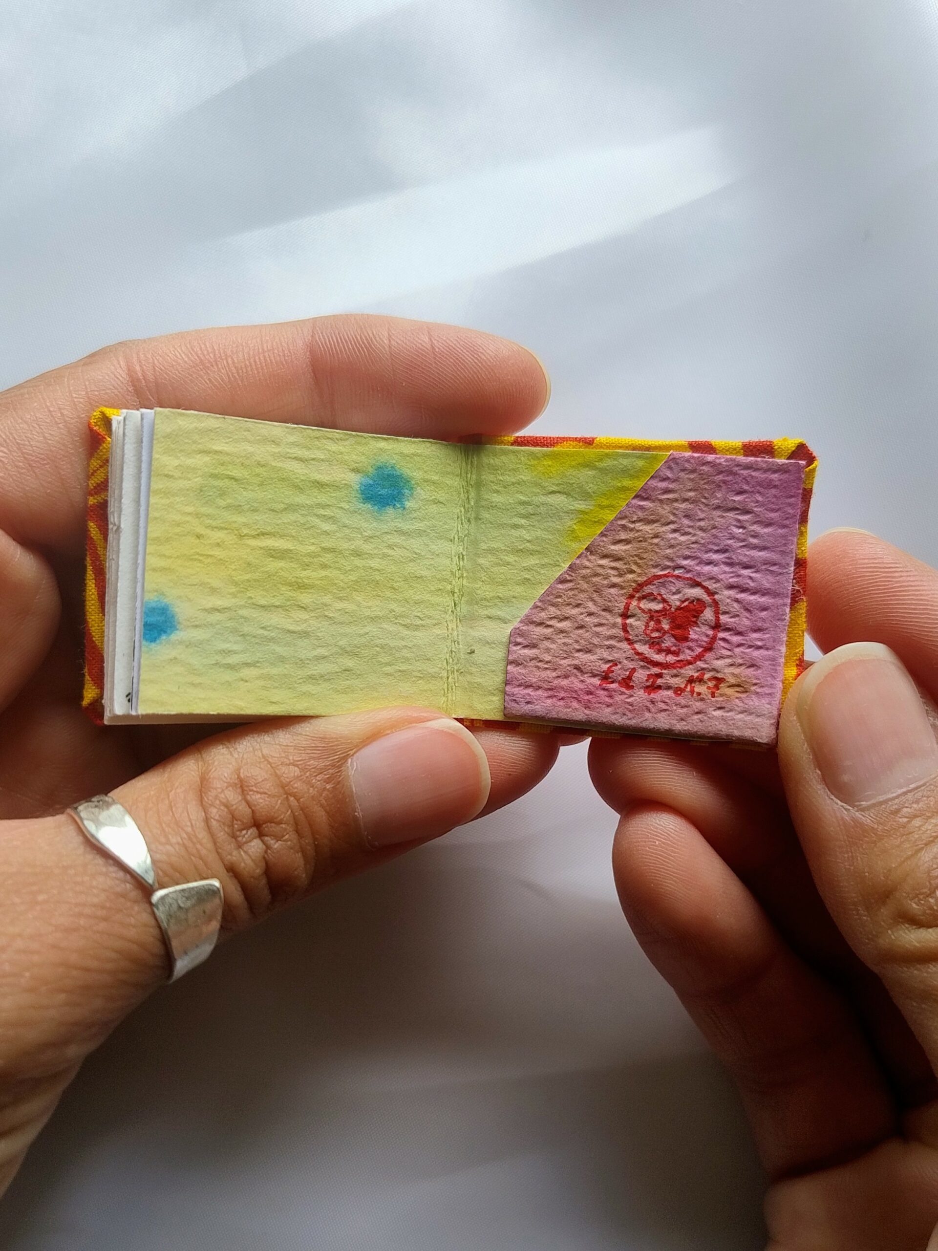 Mini sketchbook End pages and pocket