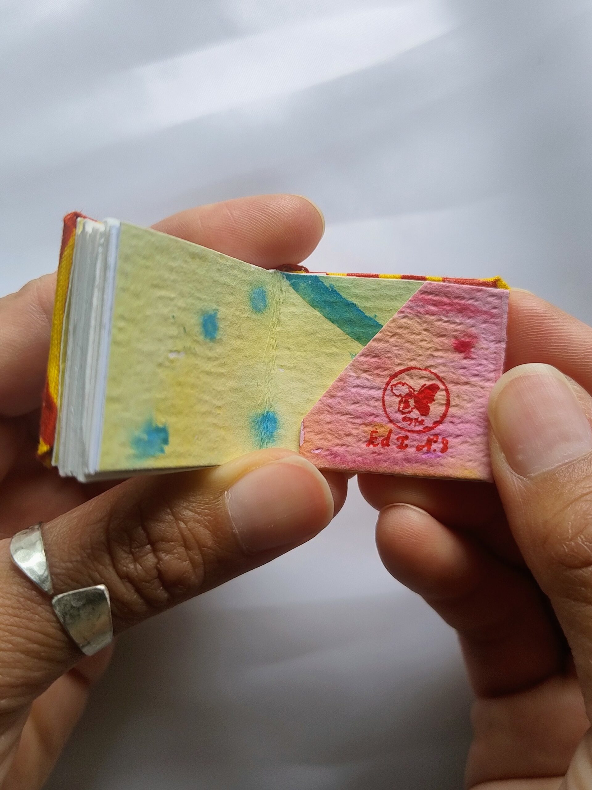 Mini sketchbook End pages and pocket